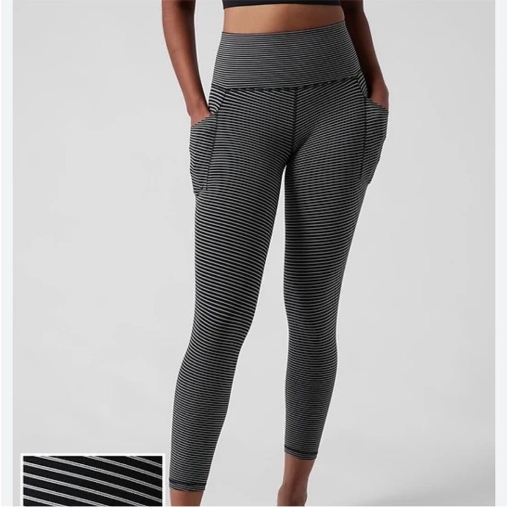Athleta Salutation Stash Pocket 7/8 Length Leggings